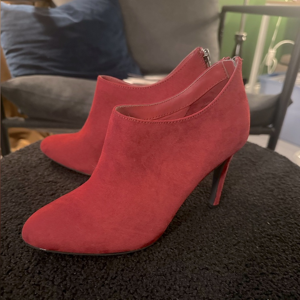 Kelly & Katie Dark Red Burgundy Stiletto Booties with Zipper - Size 5